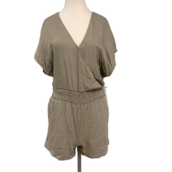 Mono B  Elastic Waist Romper NWT - Picture 2 of 7
